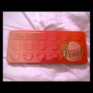 SWEET PEACH TOO FACED PALLET